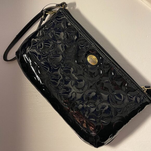 Coach Peyton Op Art Embossed Patent Leather Wristlet - Picture 7 of 10